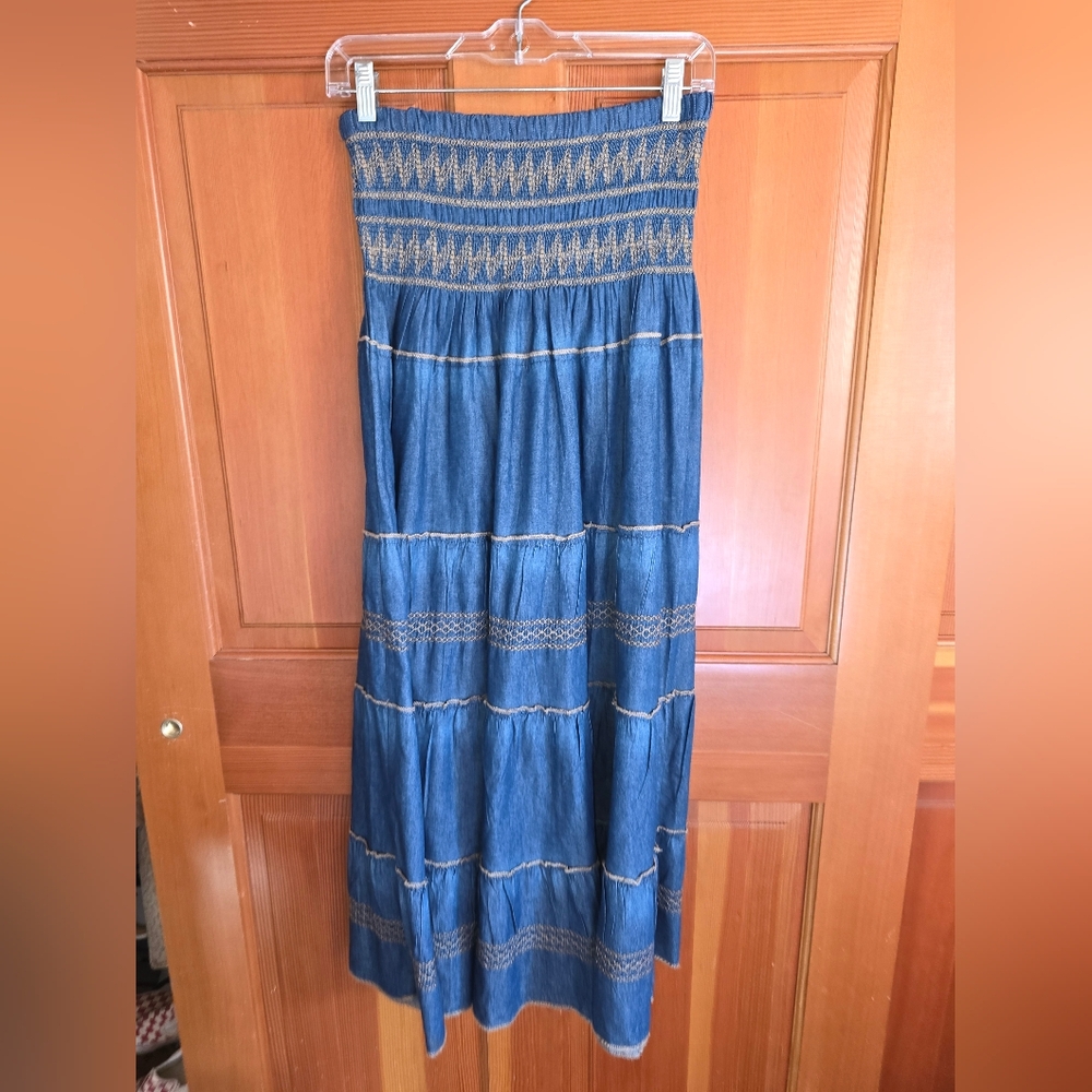 Anthropologie Lapis Embroidered Denim Skirt with Red Floral Accents Size M - Picture 2 of 9